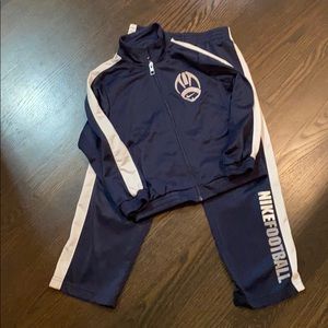 Boys size 7 Nike football tracksuit Navy/white EUC